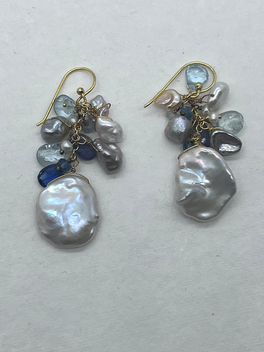 Zarcillos colgante Perlas grises arco iris aguamarinas